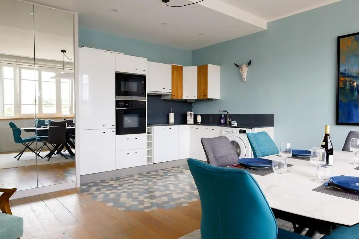 Appartement Spacieux Pour 6 - Passy, 巴黎 0*,  法国
